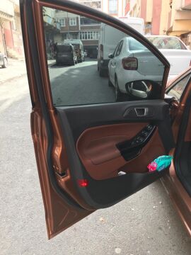 Ford Fiesta Kapı İçi Döşeme Reflektör Kapağı Sol 2013-2018